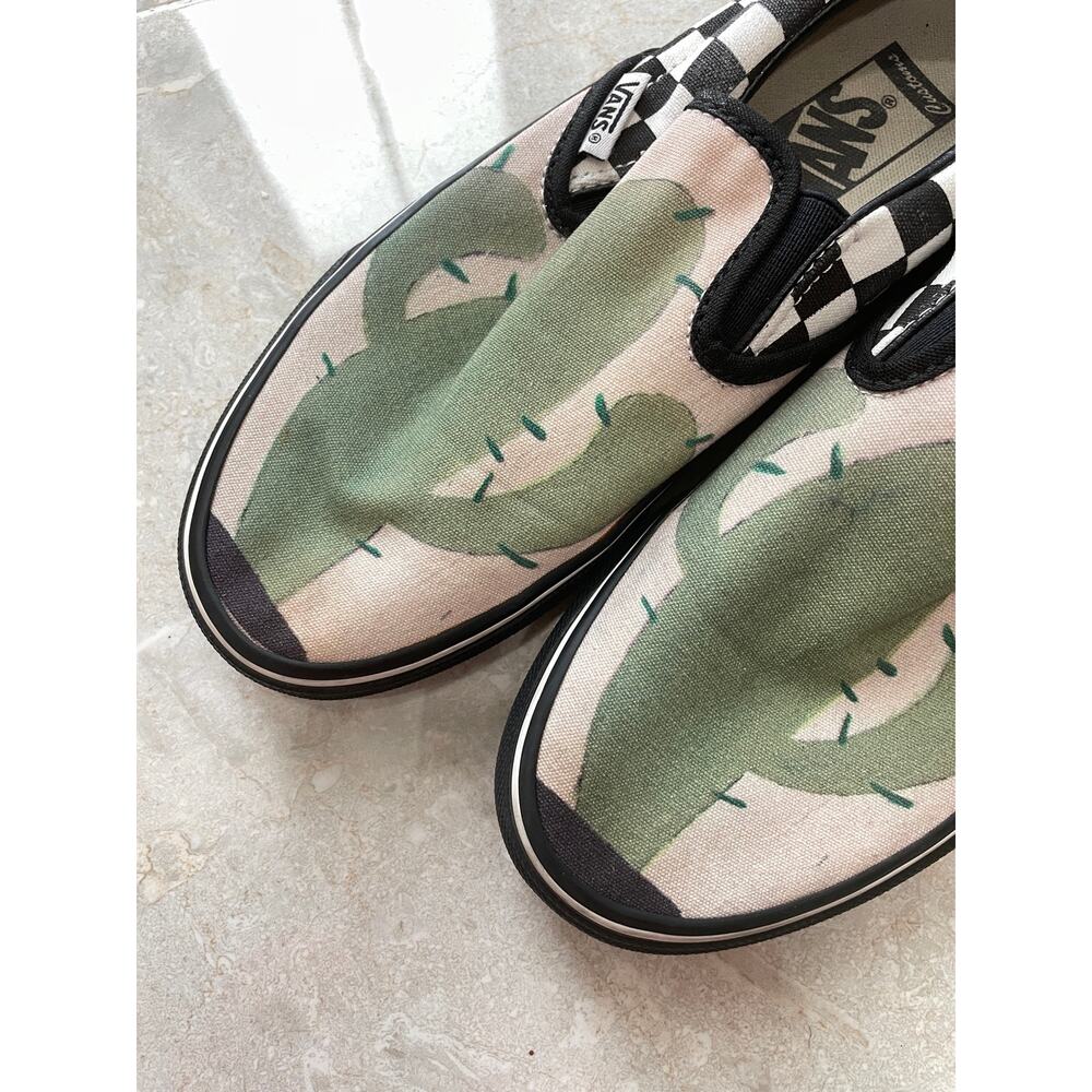 Vans Classic Slip On Sneakers Cactus Checkerboard B&W Womens 6.5 White Black - Picture 4 of 9